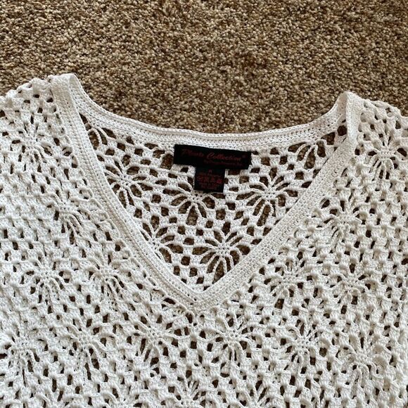 💼Beautiful Crocheted Sweater, Long Sleeve, V-neck - Picture 6 of 9